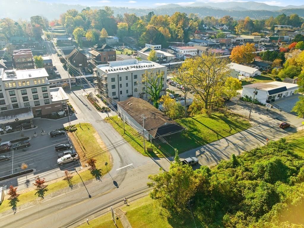 Property Photo: 353 W First Street GA 30513