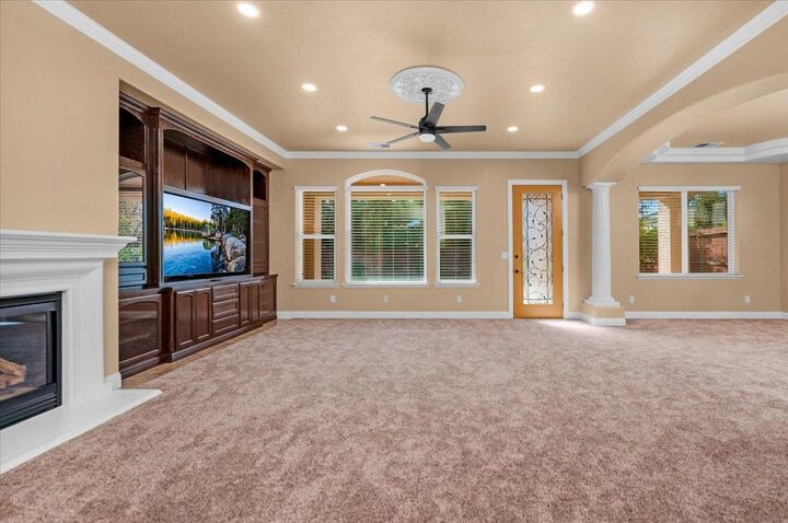 2825 E Quincy Avenue  Fresno CA 93720 photo