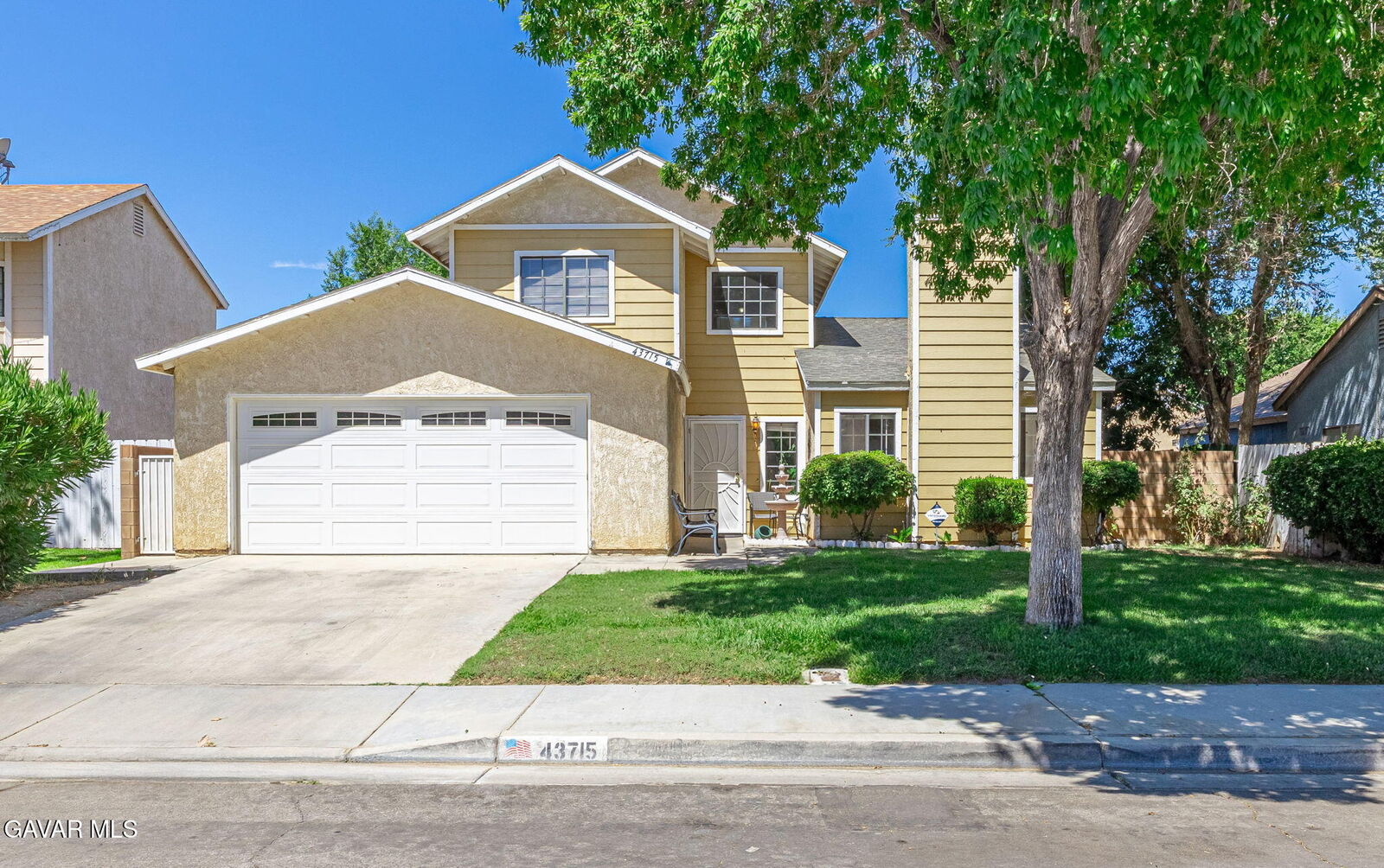 Property Photo:  43715 30th Street  CA 93535 