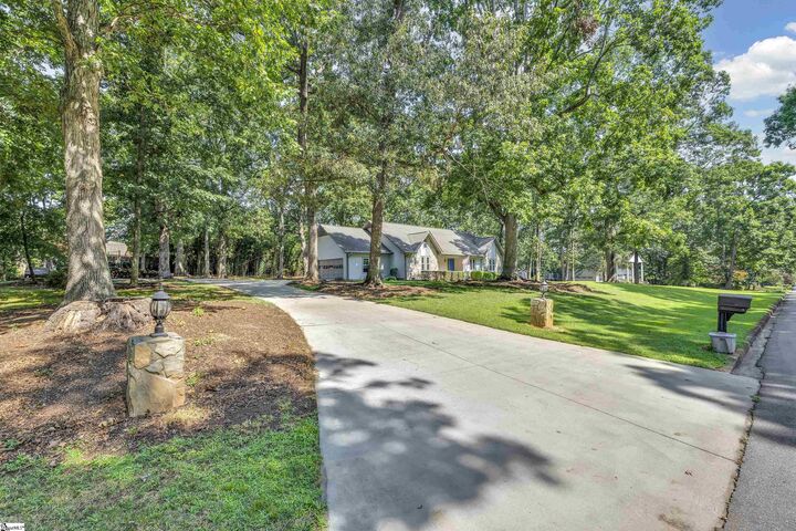 Property Photo: 103 Oak Meadow Drive SC 29681