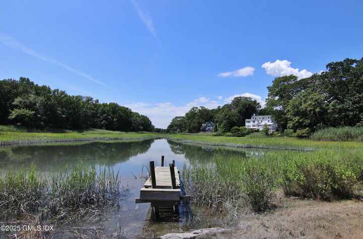 Property Photo:  420 Davis Avenue  CT 06830 