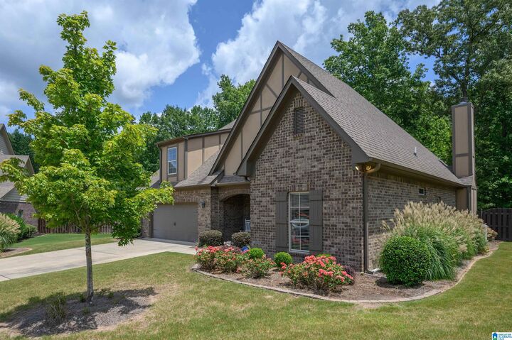 Property Photo: 312 Dunrobin Circle AL 35124