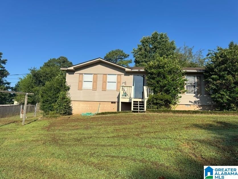 Property Photo: 6910 Heather Lane AL 35126