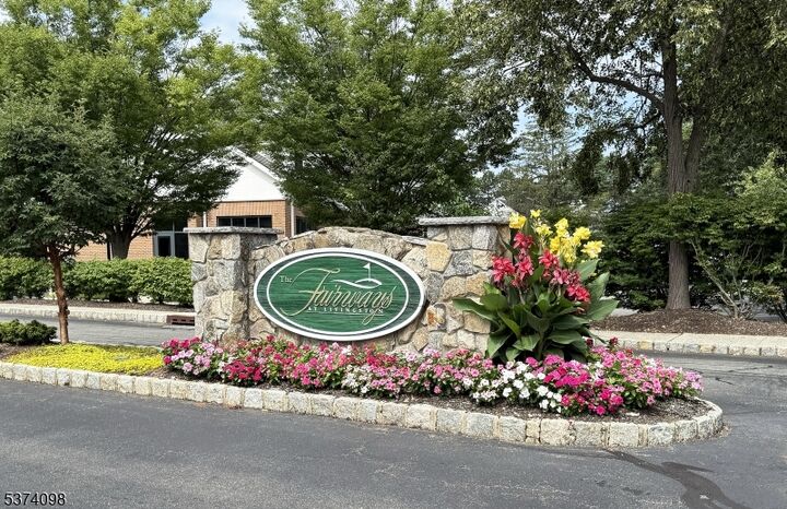 98 Winged Foot Dr  Livingston Twp. NJ 07039 photo