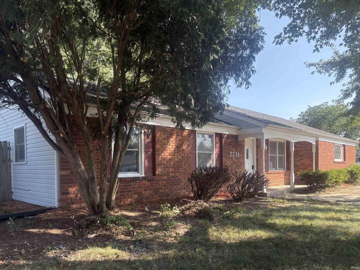 Property Photo: 7231 Treverton Drive IN 46816-2245