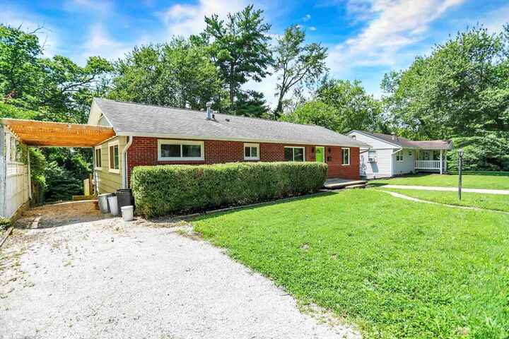 Property Photo: 2612 E Dekist Street IN 47408