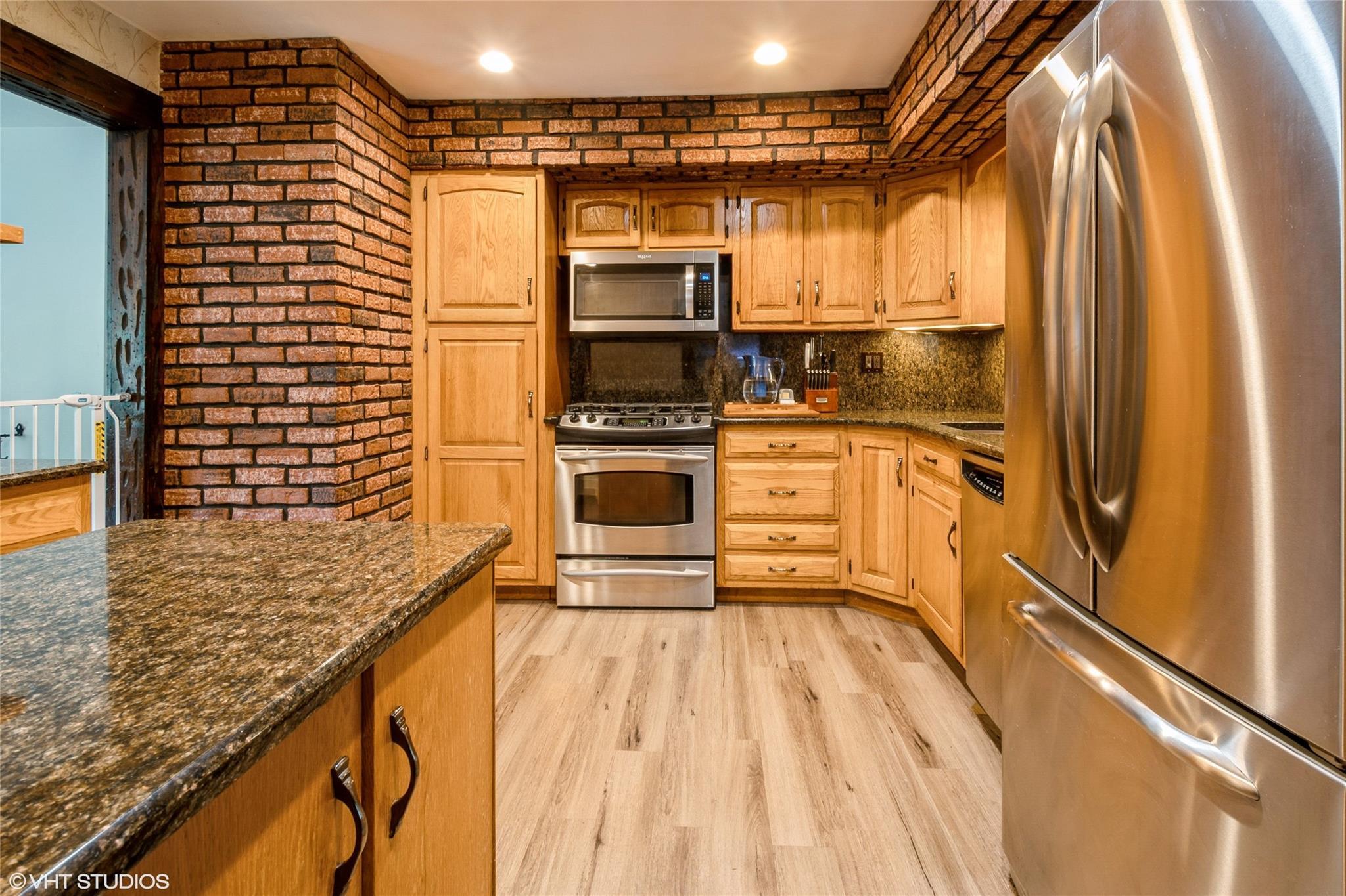 Property Photo:  4 Hillwood Court  NY 10984 