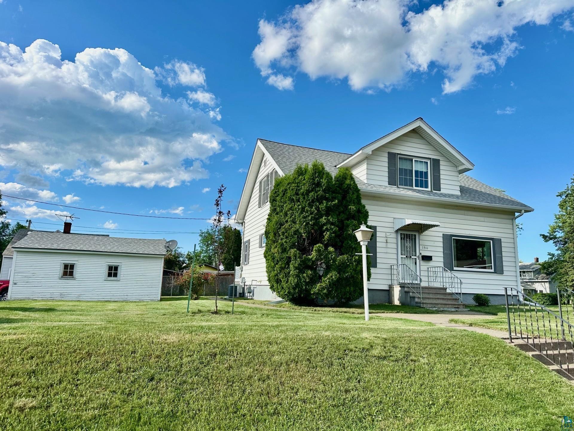 Property Photo:  1511 Carlton Ave  MN 55720 