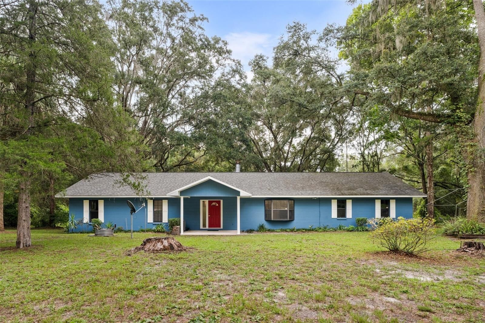 Property Photo: 14825 SW 83rd Terrace FL 32618