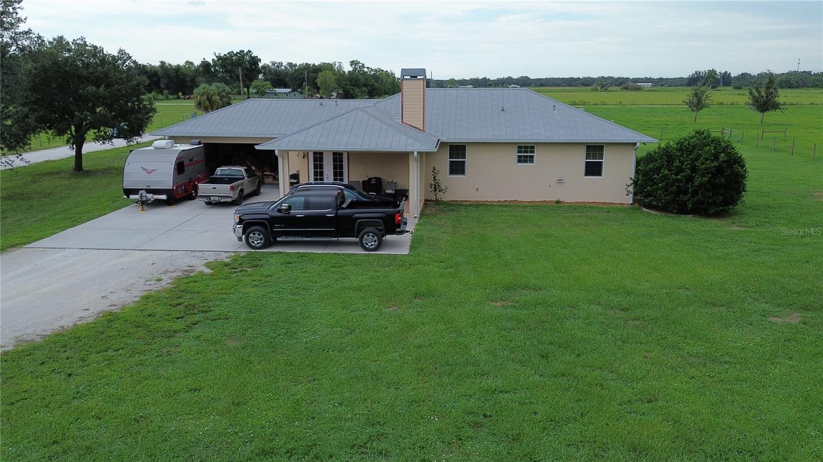 Property Photo: 7211 SW Grove Drive FL 34266