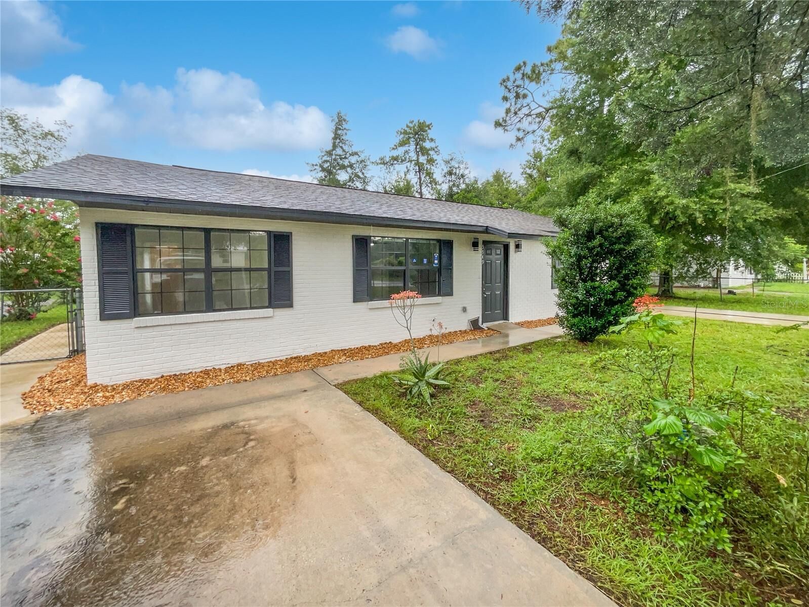Property Photo:  5349 NE 24th Street  FL 34470 