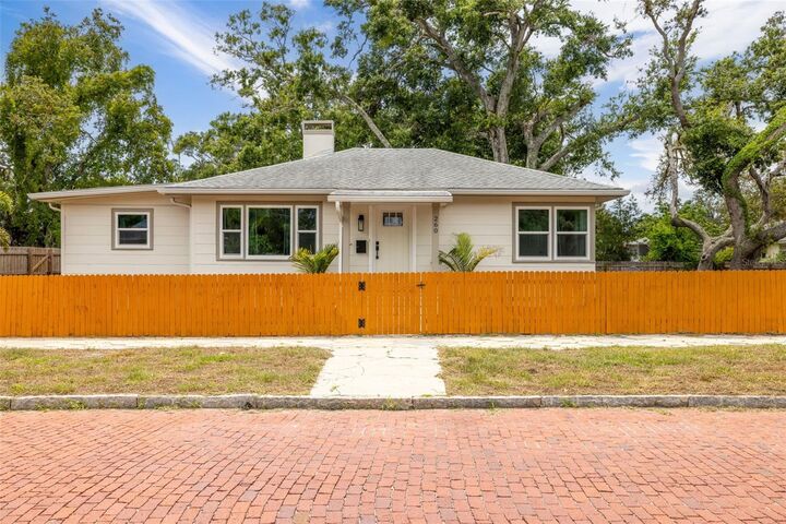 Property Photo: 260 46th Street N FL 33713