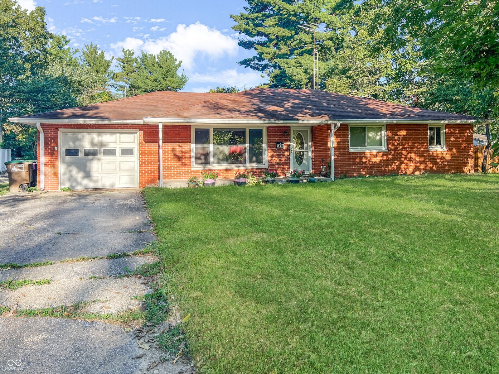 Property Photo:  3410 Westenedge Drive  IN 47203 