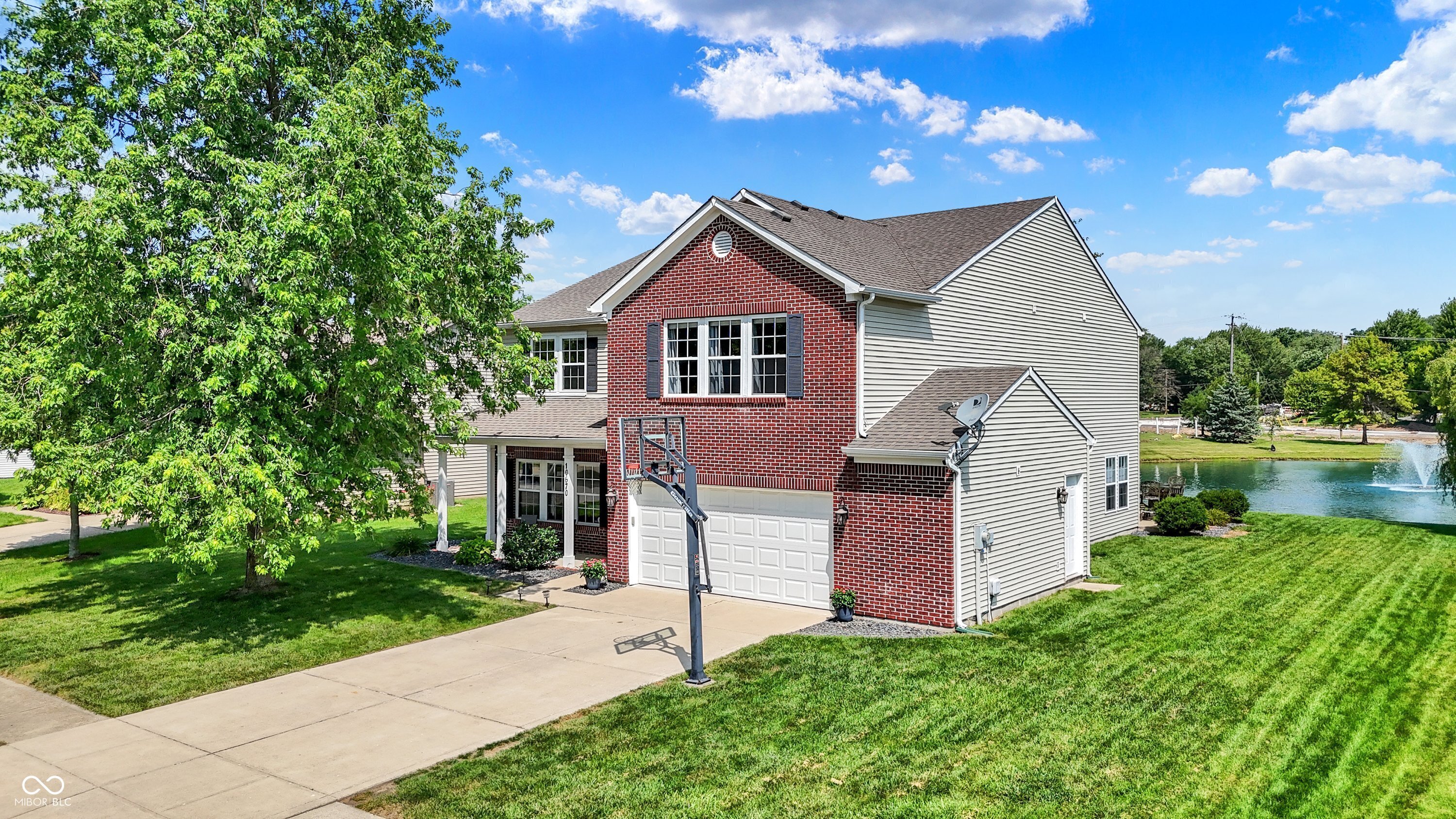 10670 Pleasant View Lane  Fishers IN 46038 photo
