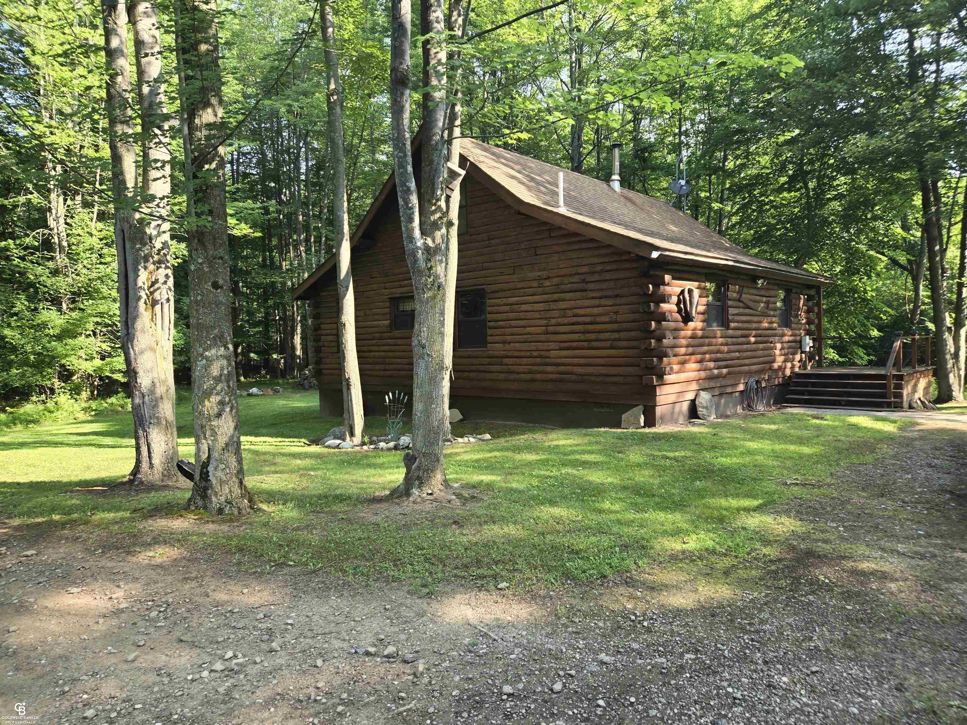 Property Photo: 7636 N Lakeshore Road MI 48468
