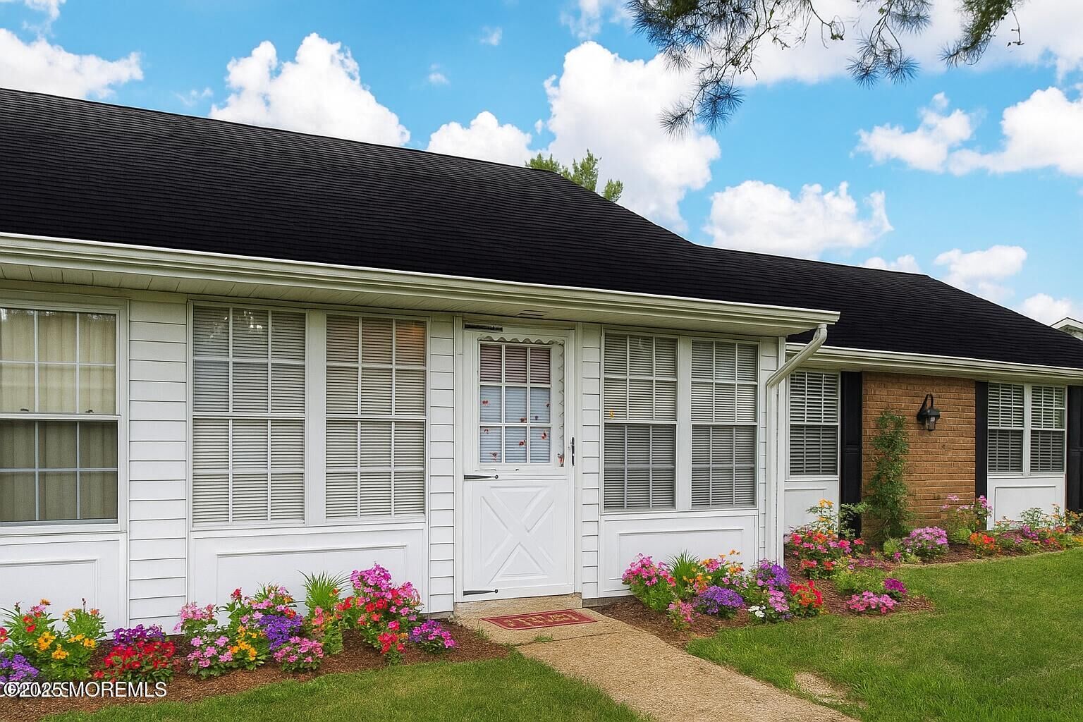 Property Photo:  61 Cambridge Circle B  NJ 08759 