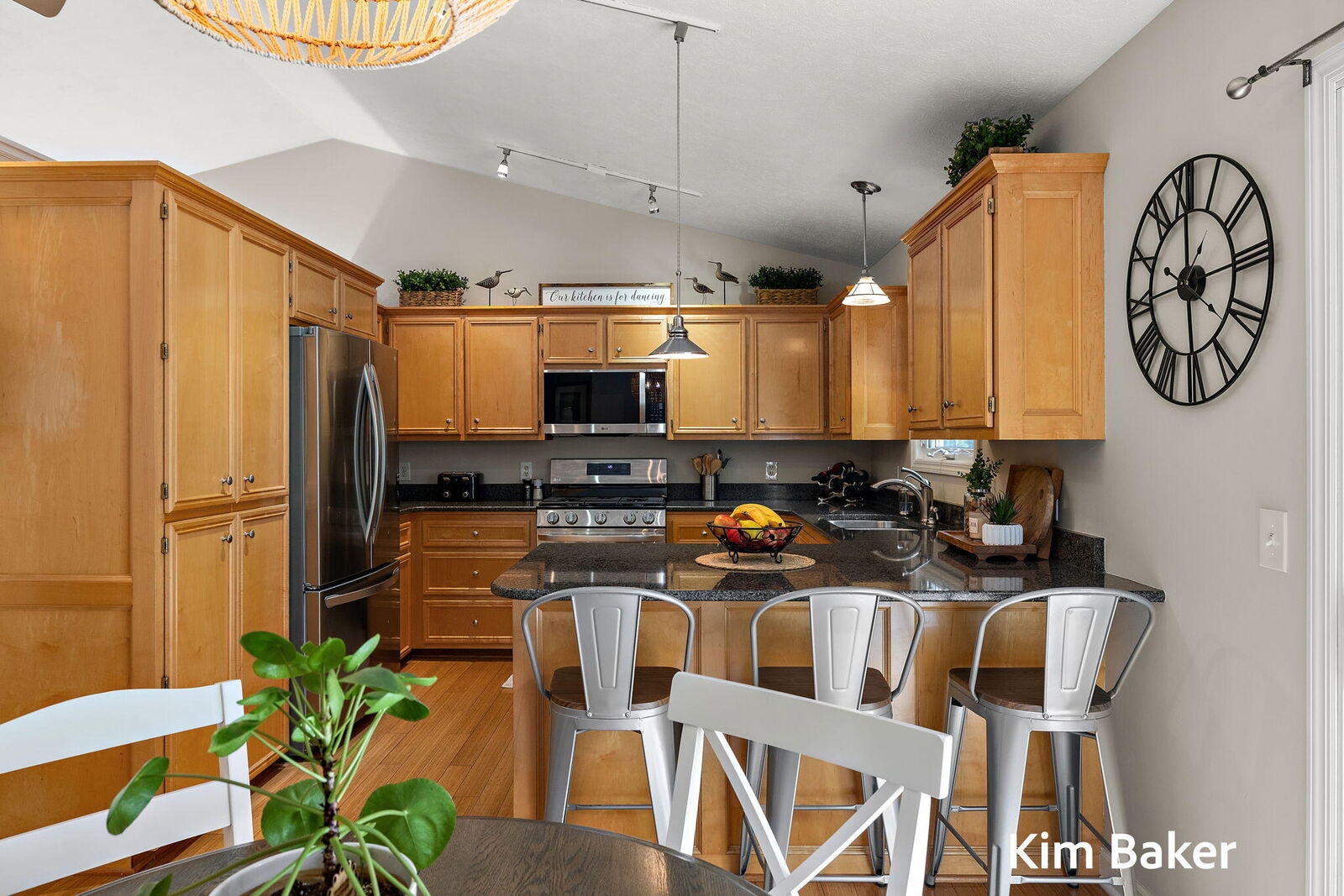 Property Photo: 16924 Buchanan Street MI 49417