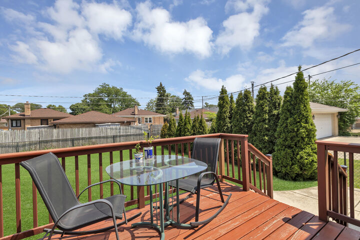 Property Photo:  8809 Oleander Avenue  IL 60053 