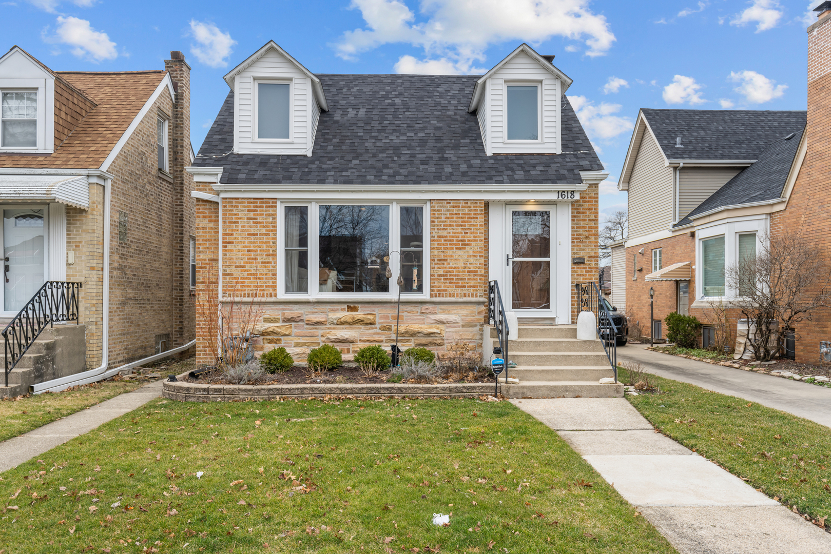 Property Photo: 1618 N 78th Court IL 60707