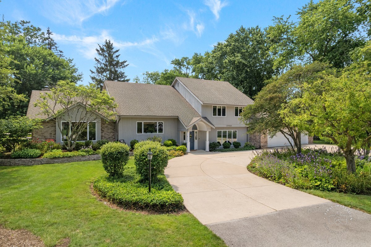 Property Photo: 27W641 North Lane IL 60540
