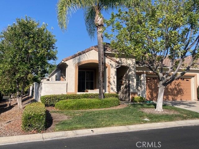 Property Photo:  23811 Via Compadres  CA 92562 