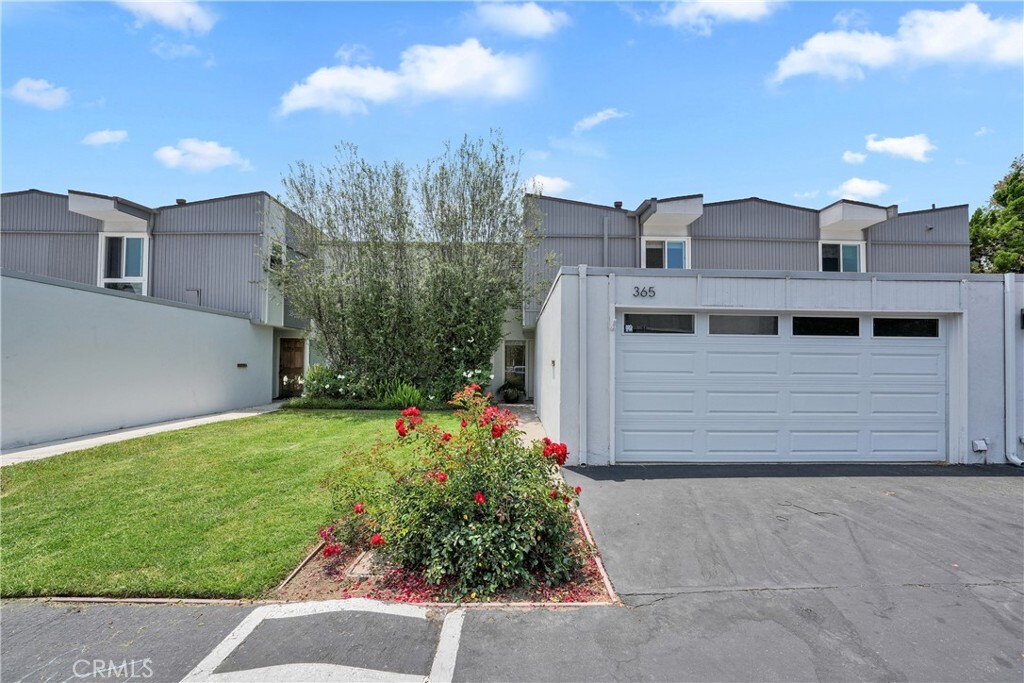 Property Photo:  365 Grenoble Lane  CA 92627 