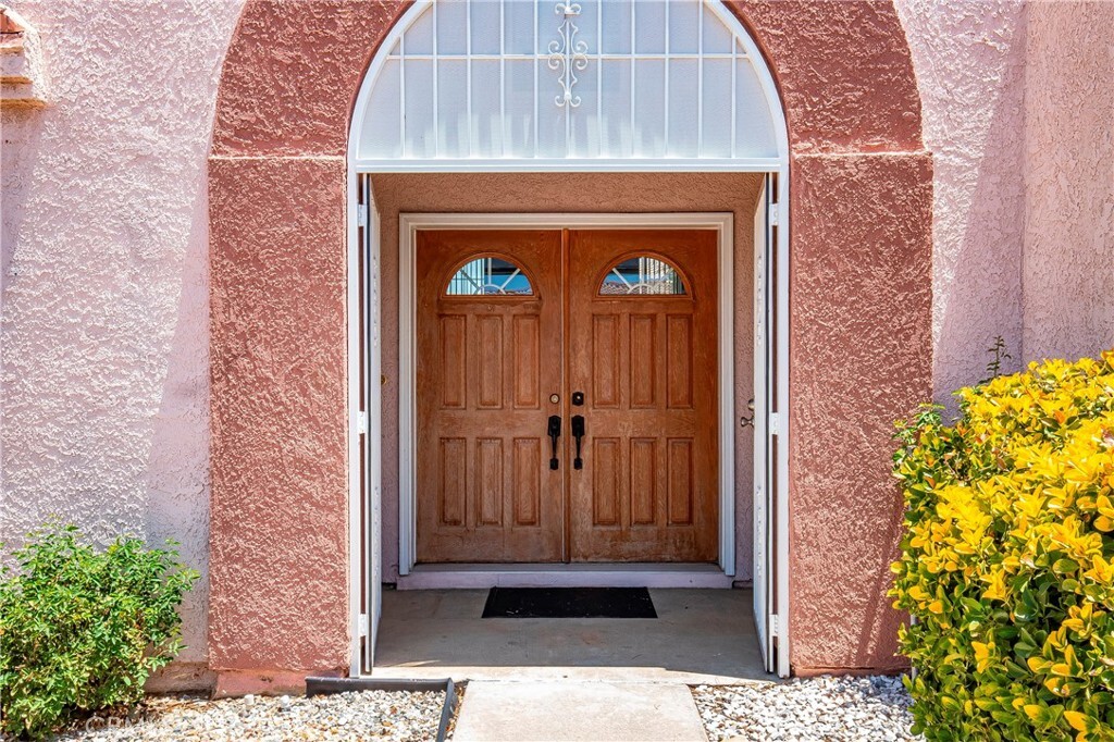 Property Photo: 36860 Summerholly Circle CA 93550