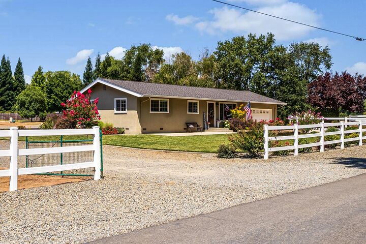 3032 Carlile Drive  Loomis CA 95650 photo