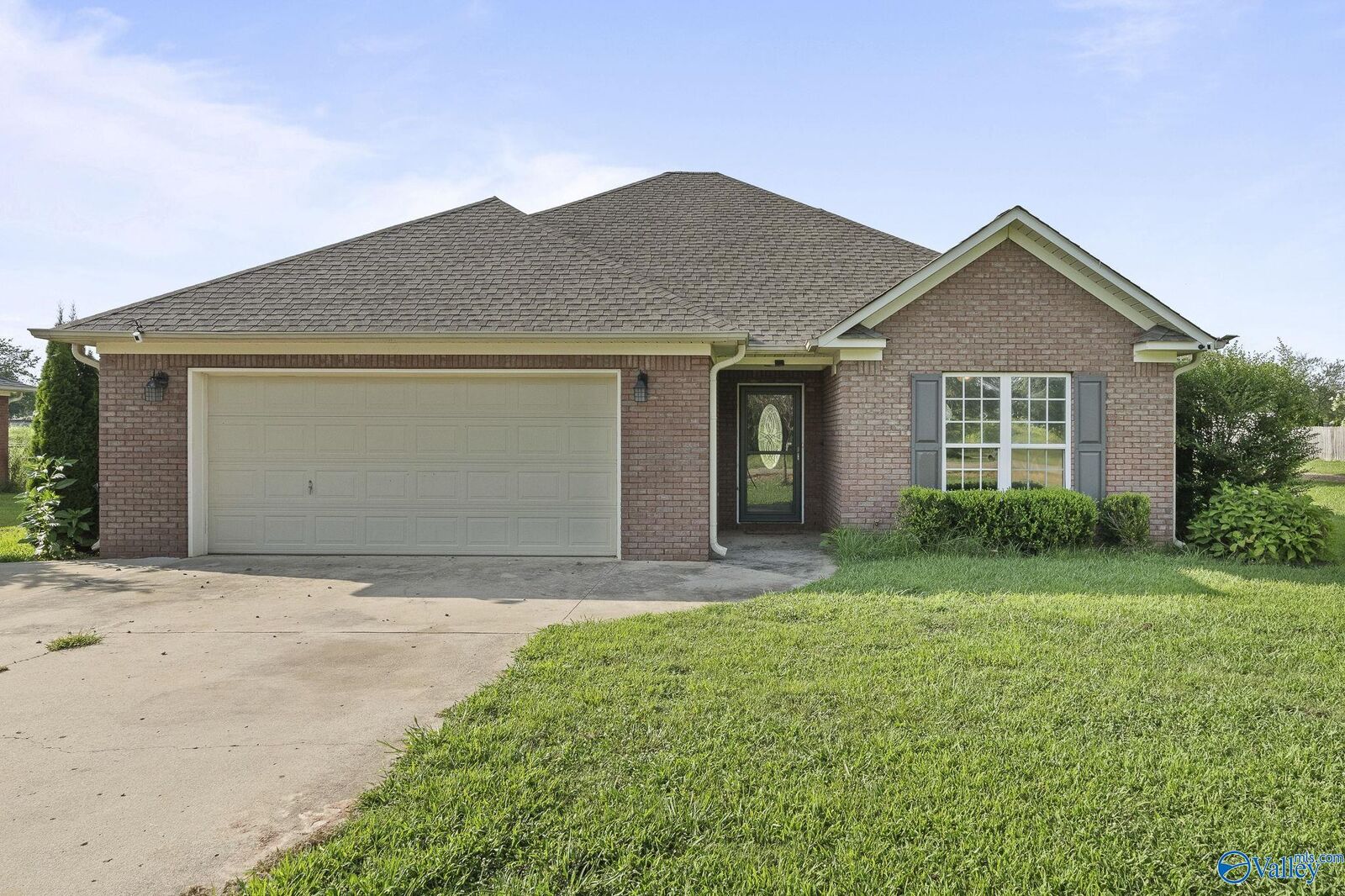 Property Photo:  424 Banyon Road  AL 35773 