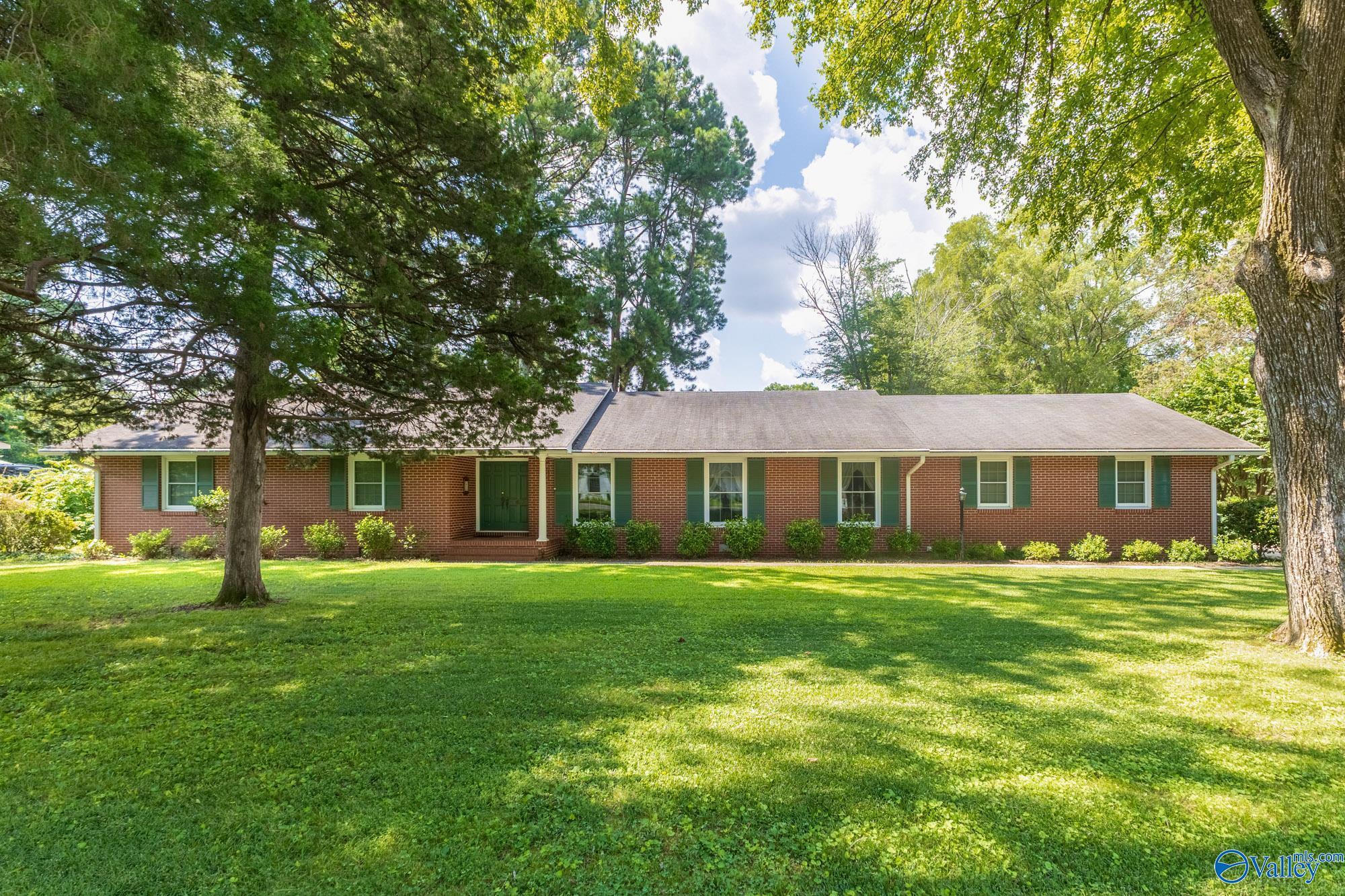 1611 Stratford Road SE  Decatur AL 35601 photo