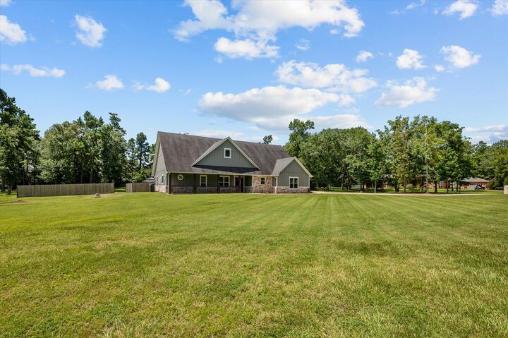 Property Photo:  115 Dogwood Circle  TX 75904 