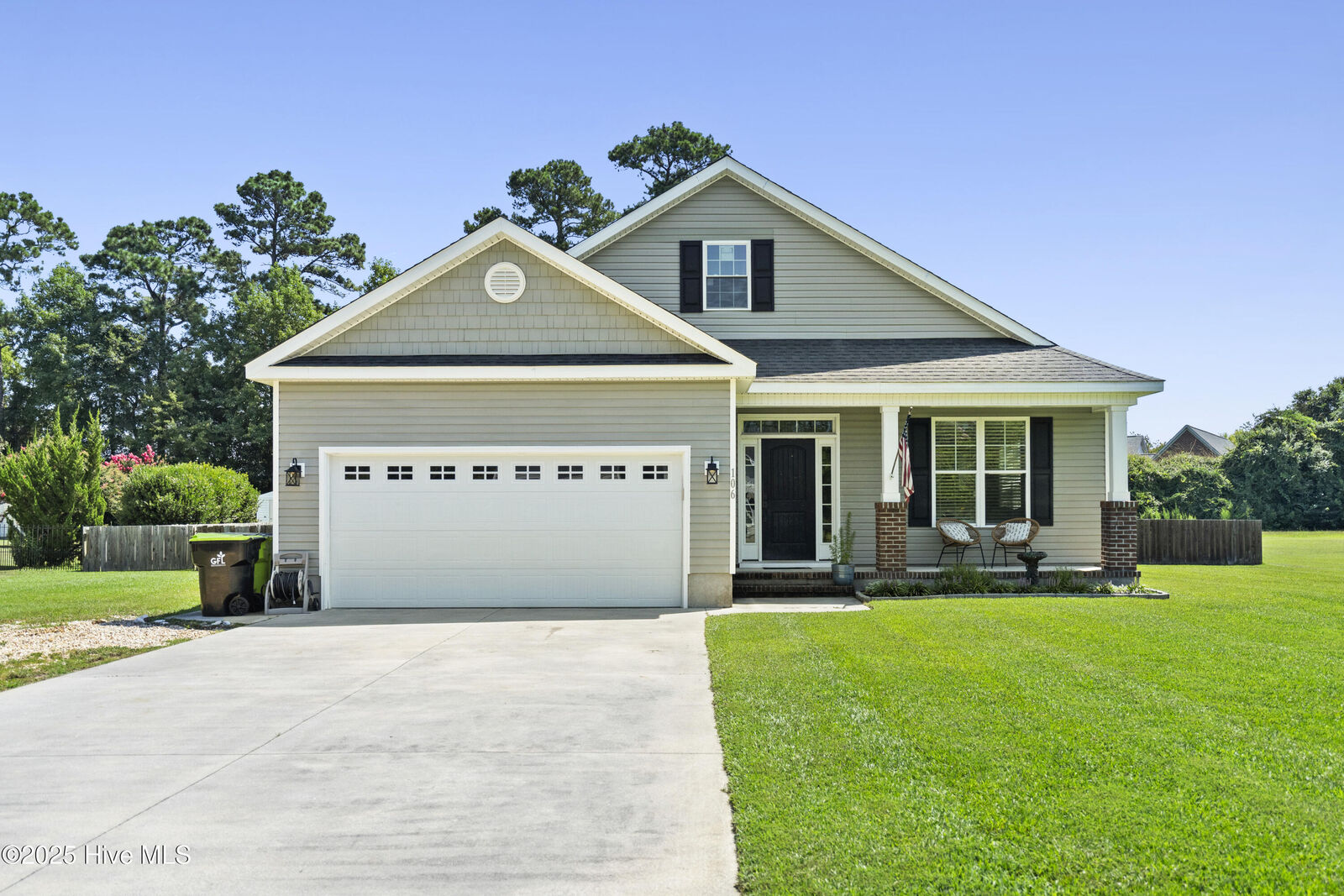 Property Photo:  106 Neptune Court  NC 28532 