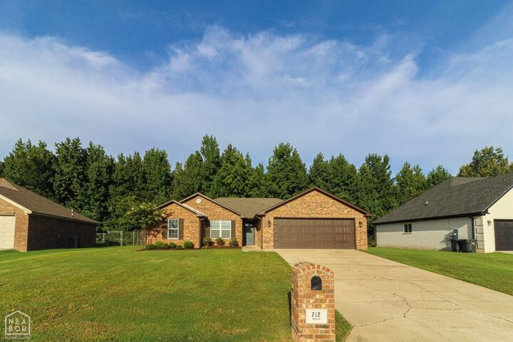 Property Photo: 712 Troy Cove AR 72401