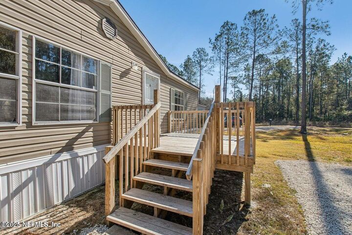 Property Photo:  112 Donald R Boulevard  FL 32177 