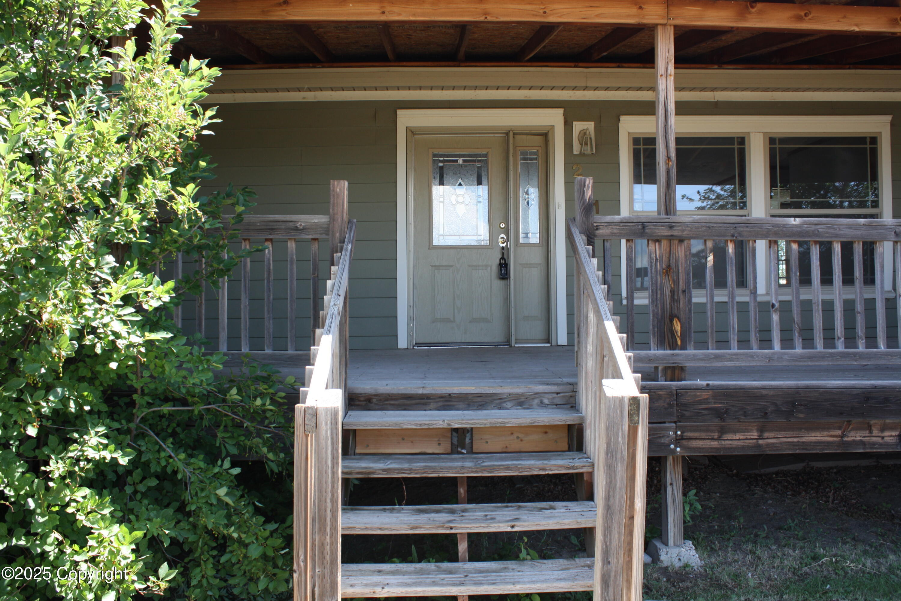 Property Photo:  2219 Smithie Rd -  WY 82718 