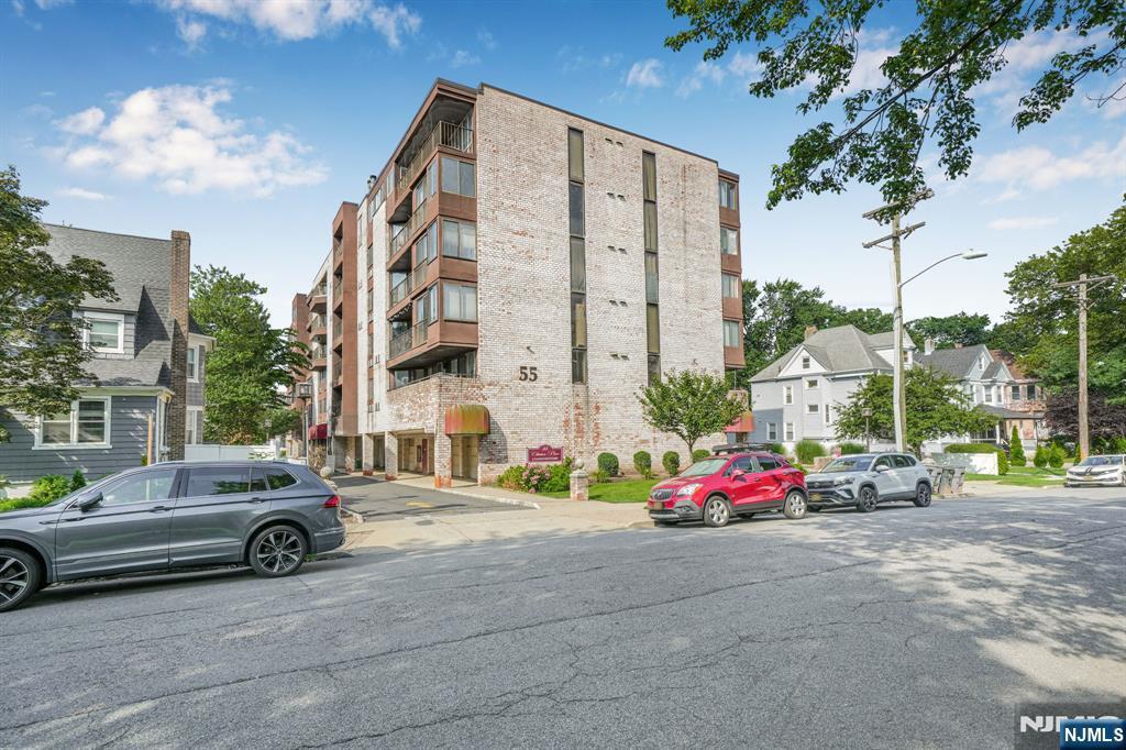 Property Photo: 55 Clinton Place 609 NJ 07601