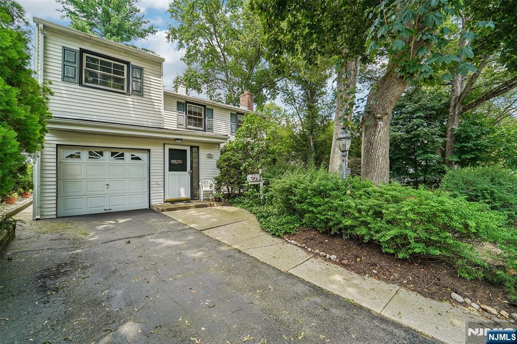 Property Photo:  101 Dora Avenue  NJ 07463 