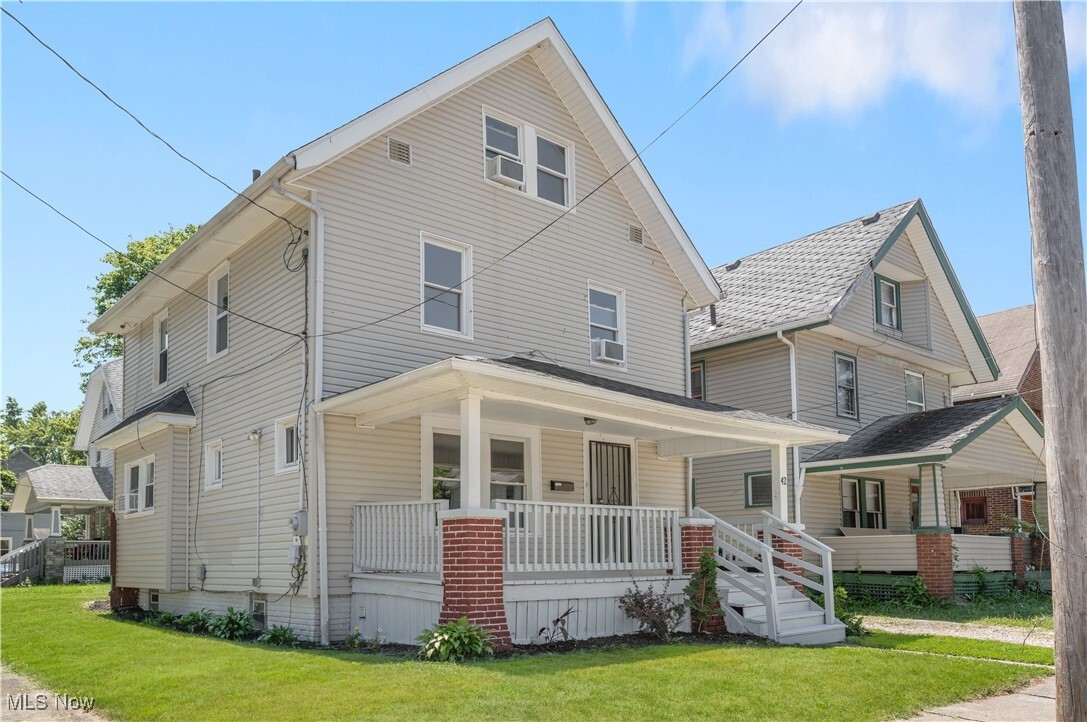 Property Photo: 42 W Salome Avenue OH 44310