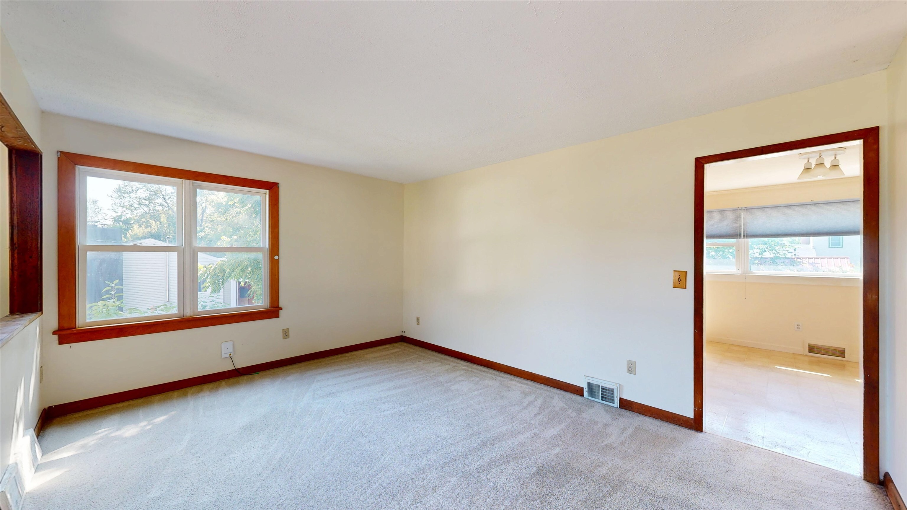 Property Photo: 12 1/2 Murray Road VT 05452