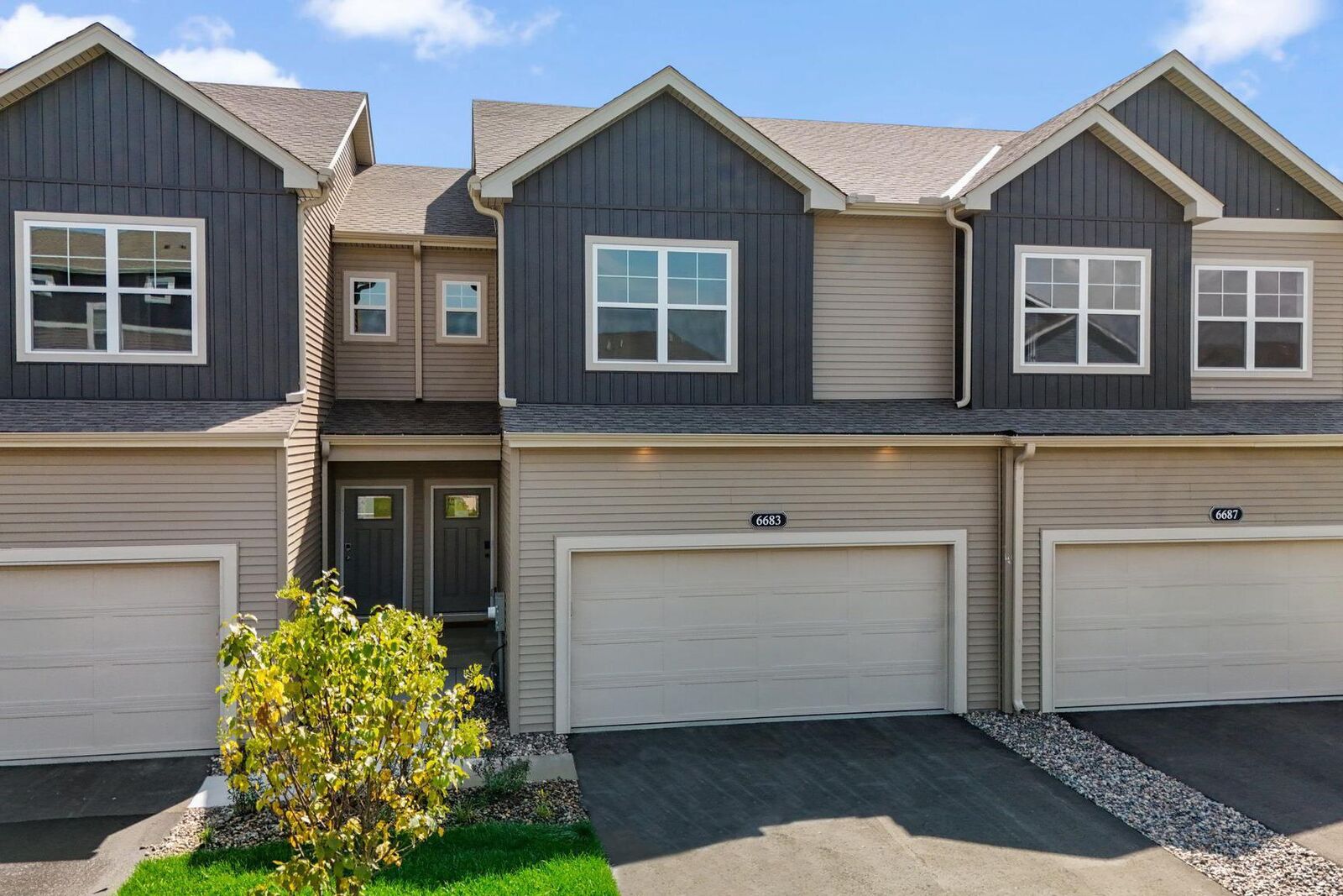 Property Photo:  6683 Bluestem Way  MN 55331 