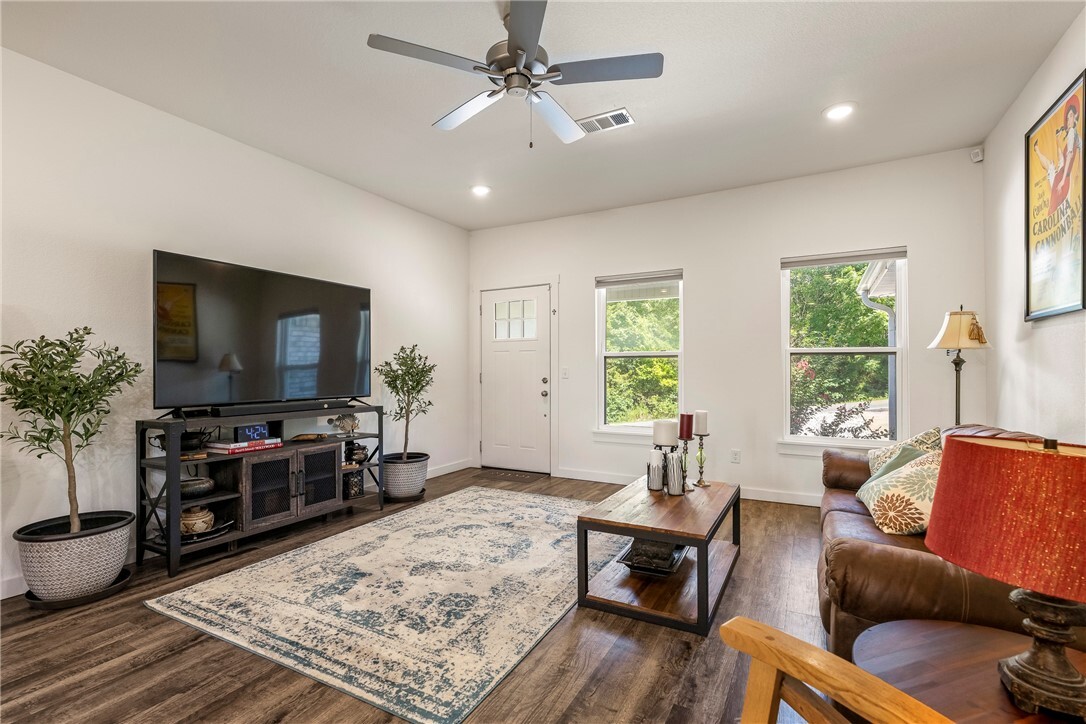 Property Photo:  129 Granshire Drive  AR 72714 