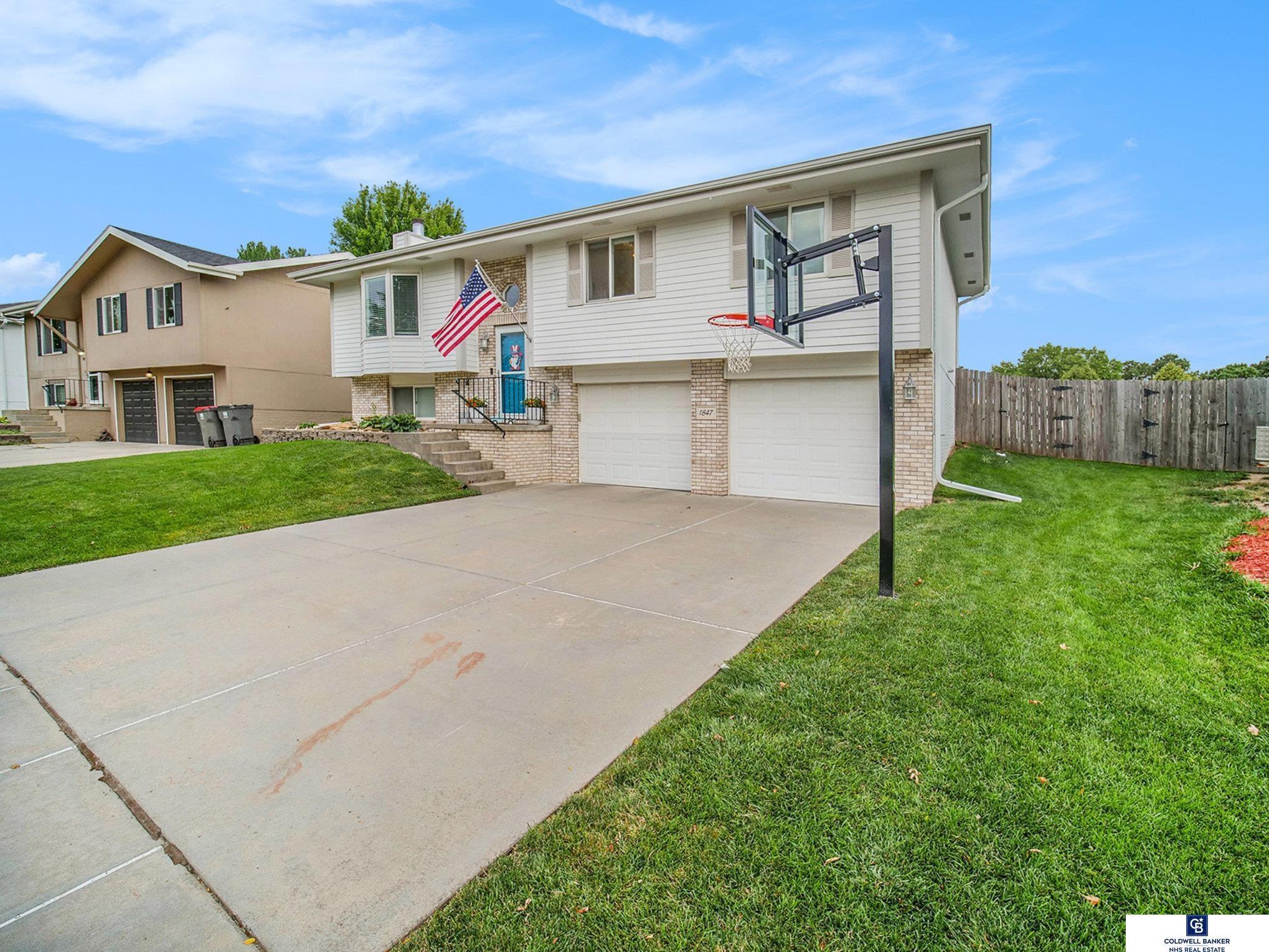 Property Photo:  1847 W Apricot Lane  NE 68522 