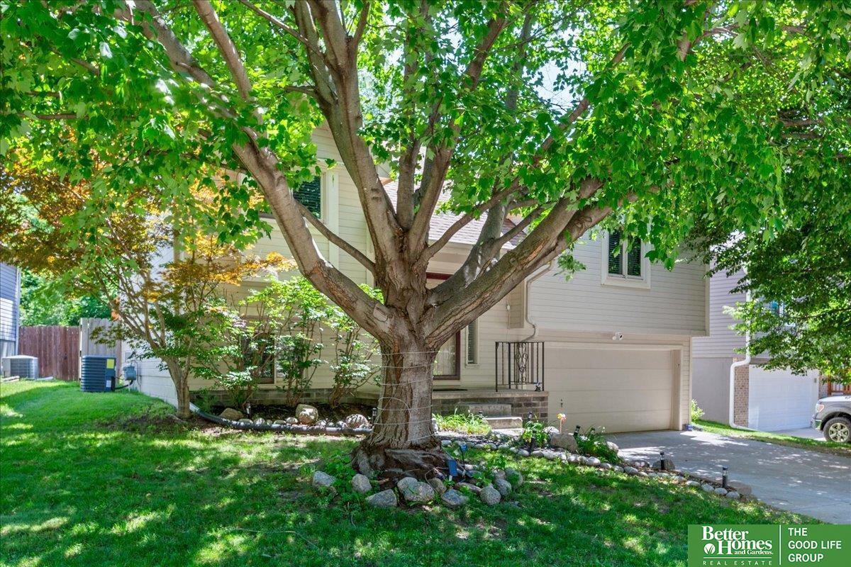 Property Photo:  7405 N 80 Street  NE 68122 