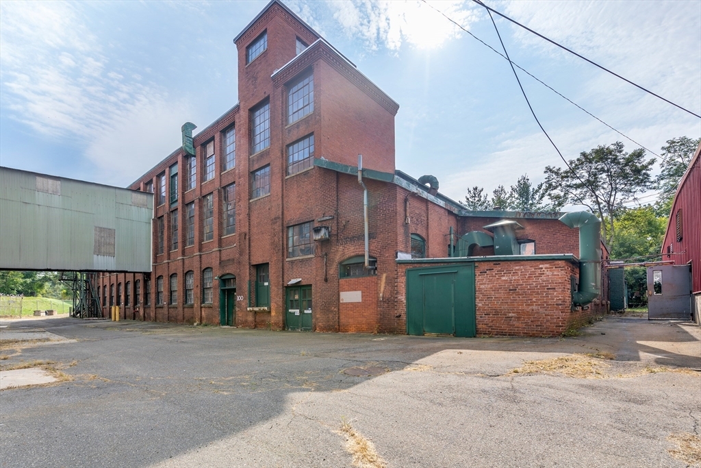 Property Photo: 35 Lower Grape St MA 01013