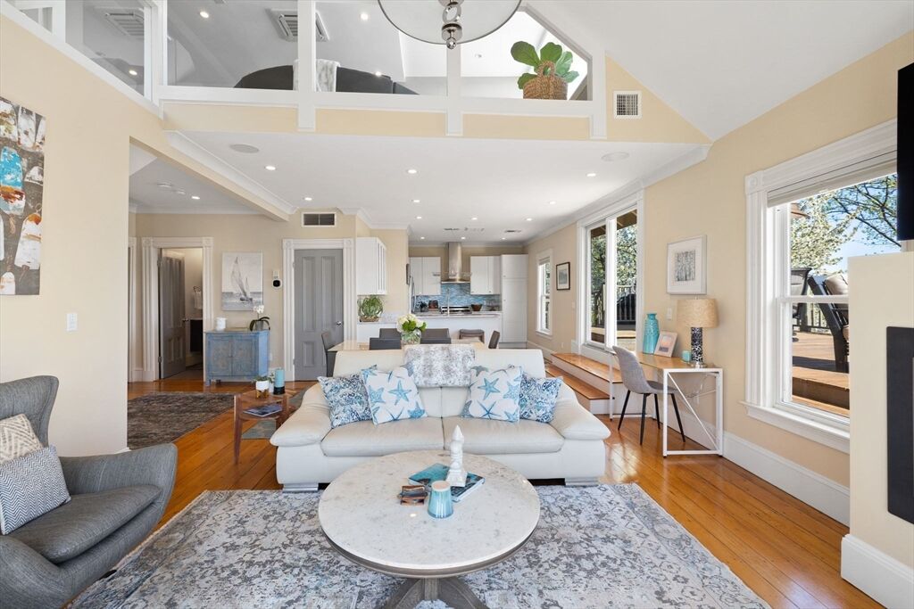 Property Photo:  201 Savin Hill Ave 2  MA 02125 