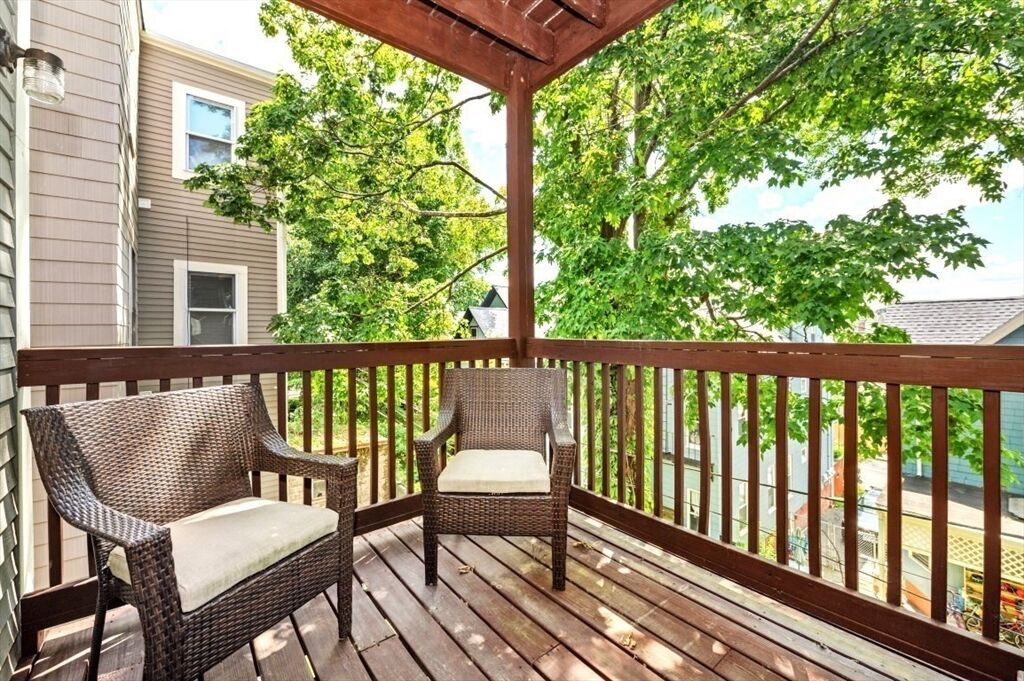 Property Photo: 456 Medford St 3 MA 02145