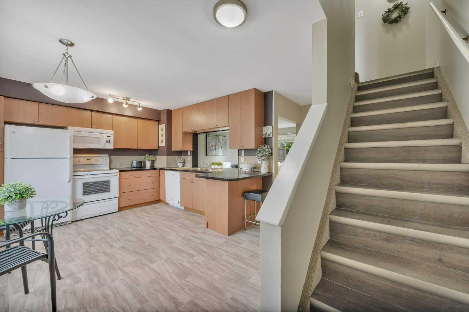 Photo de la propriété: 4719 33 Street 905 AB T4N 0N7
