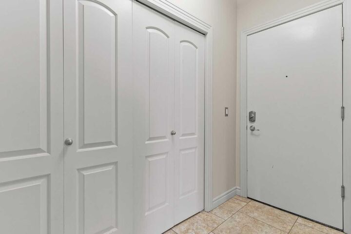 Photo de la propriété:  3111 34 Avenue NW 128  AB T2L 0Y2 
