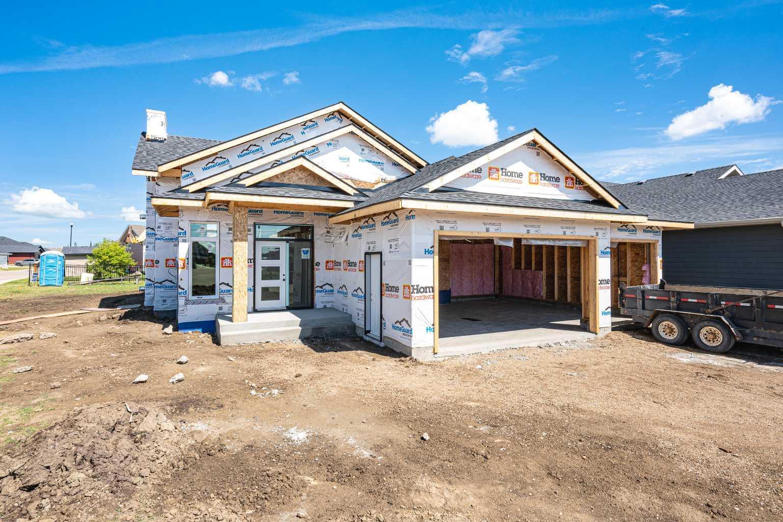 Property Photo: 2715 73 Avenue 30 AB T9V 3L7