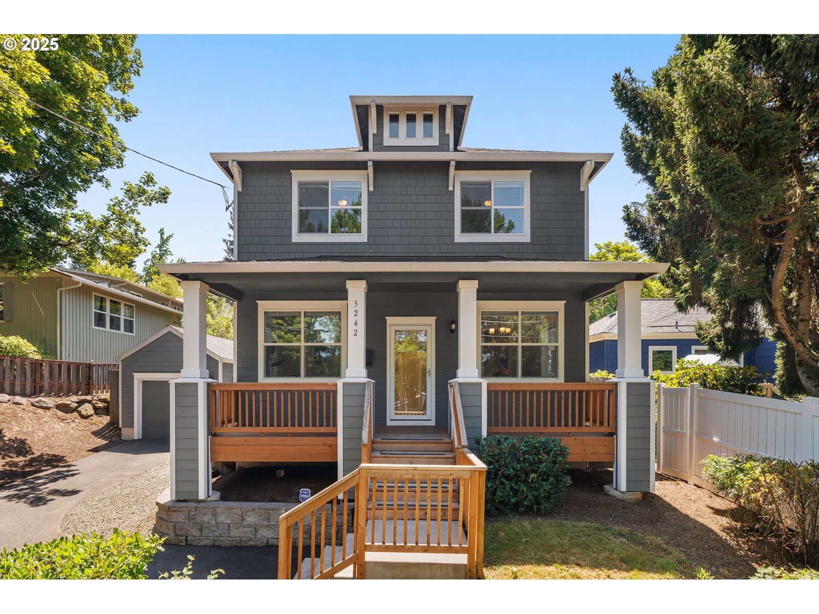 Property Photo: 3242 SW Vermont St OR 97219